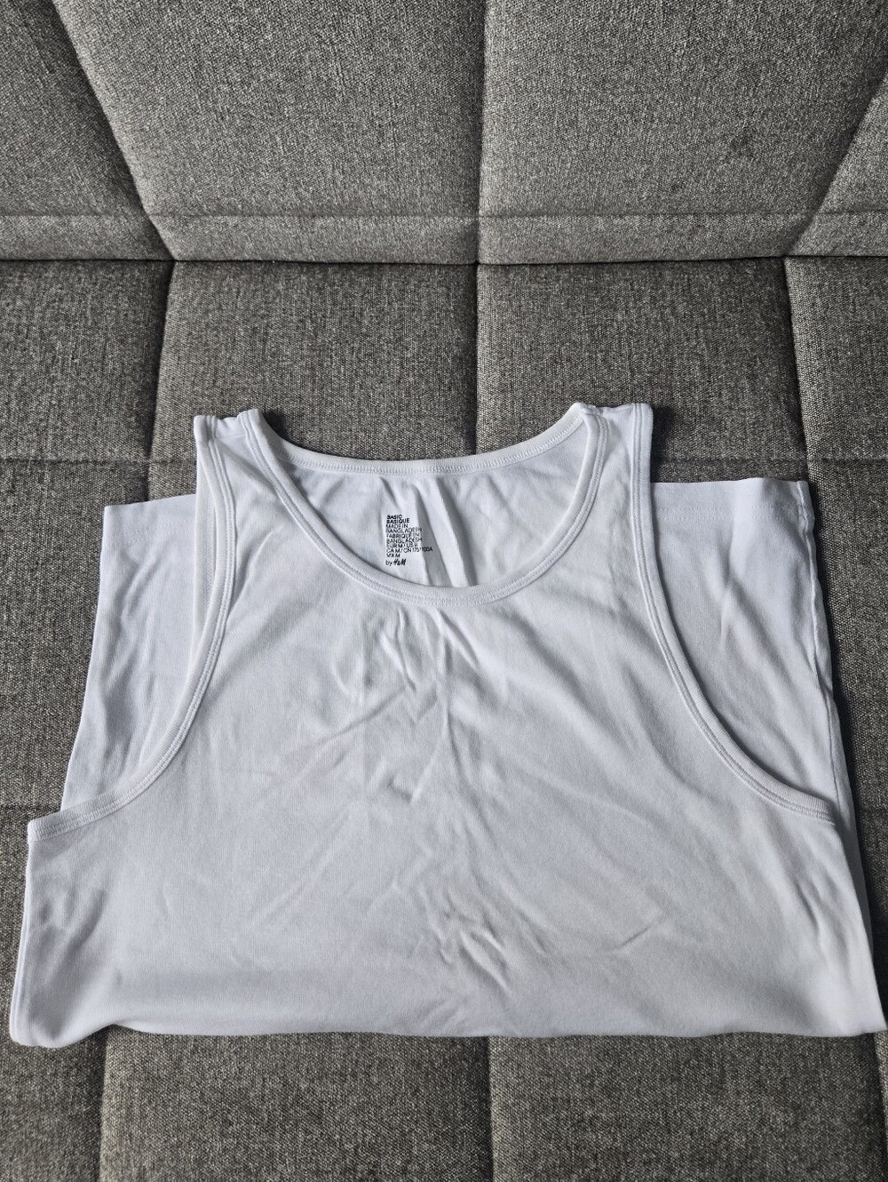 H&M | Basic Tank Top Size M In White